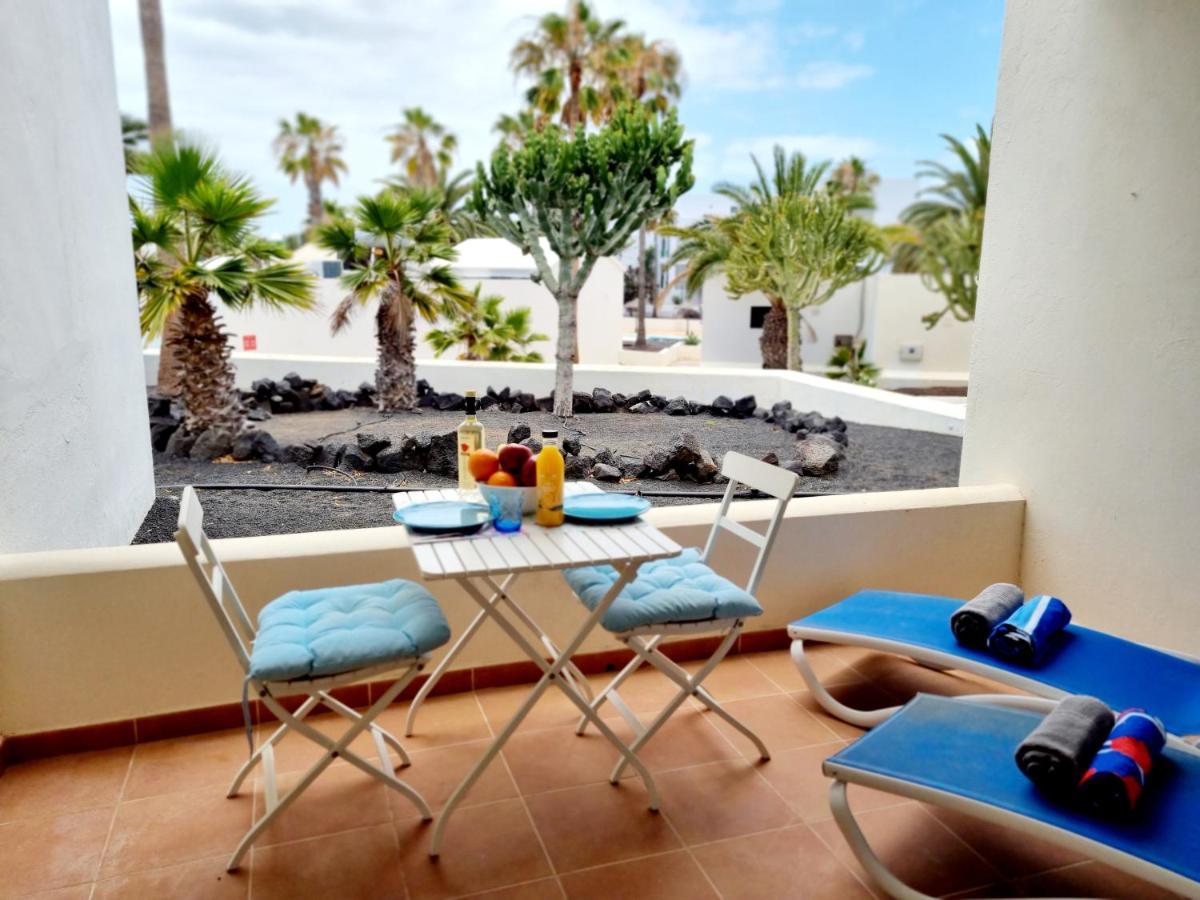 Apartamento Eduardo A Primera Linea Del Mar Costa Teguise Exterior foto